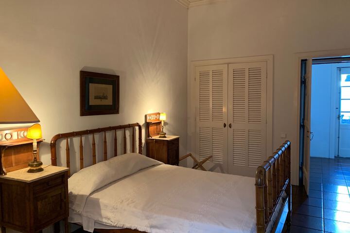 Room 3 of 39
