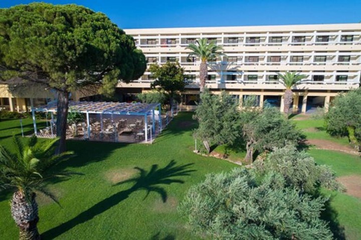 Hotel 73 of 76
