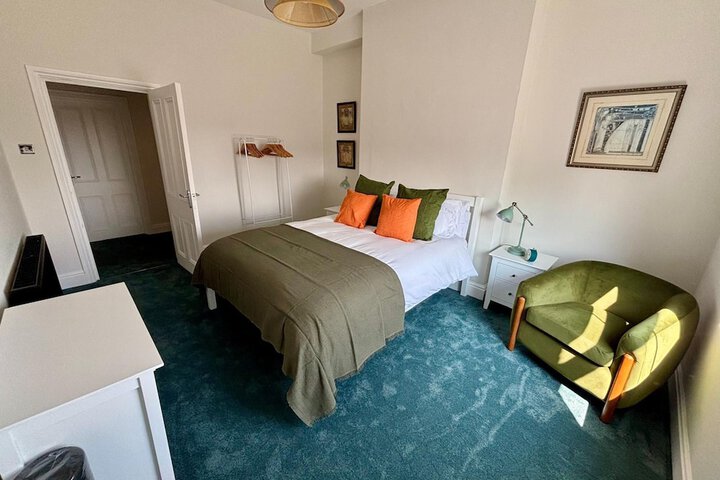Room 13 of 49