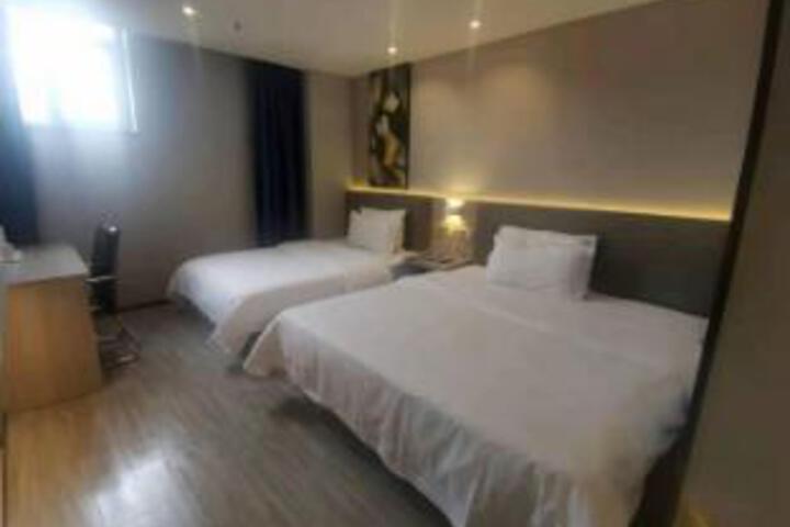 Room 14 of 14
