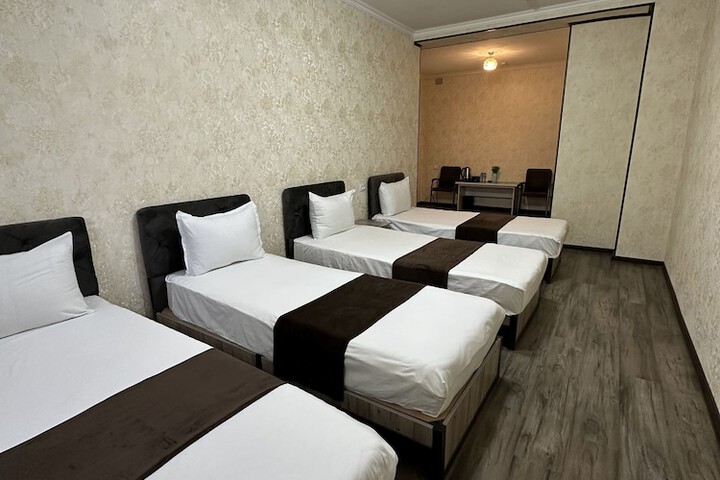 Room 22 of 27