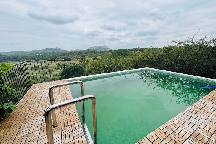 Pool 6 of 11