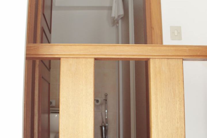 Room 13 of 38