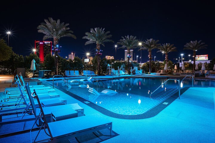 Pool 32 of 134