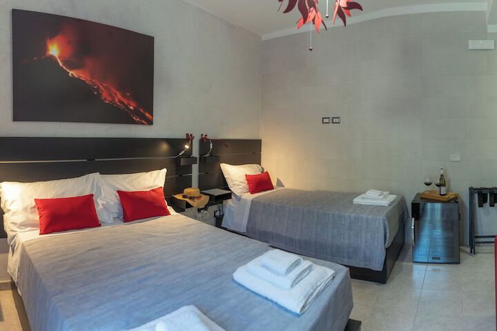 Room 9 of 34