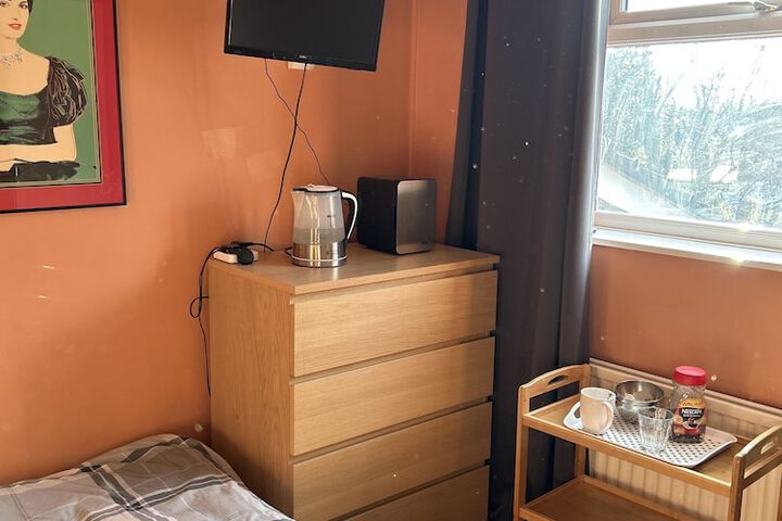 Room 6 of 31