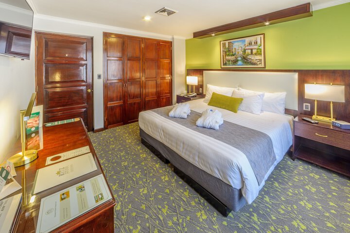 Room 8 of 60