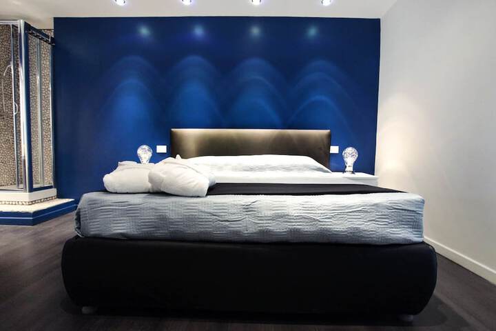 Room 8 of 20
