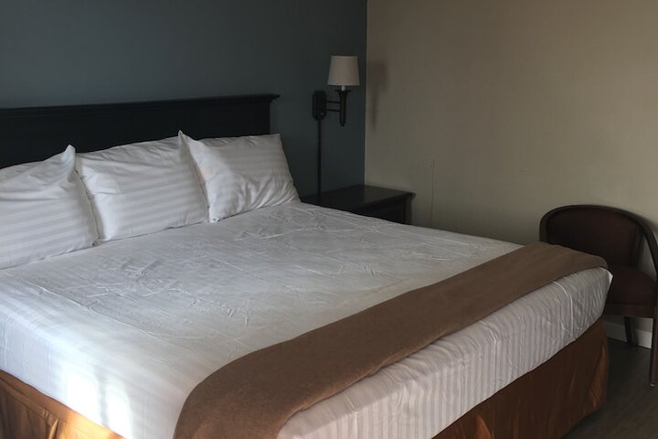 Room 5 of 14