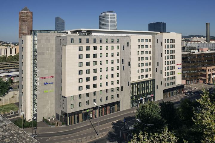 Business Center 36 of 41