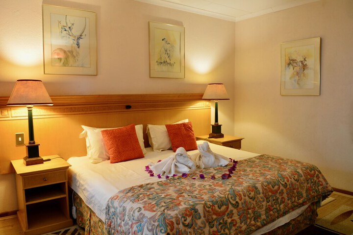 Room 4 of 43