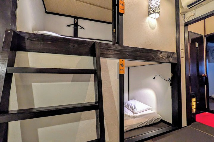 Room 6 of 29