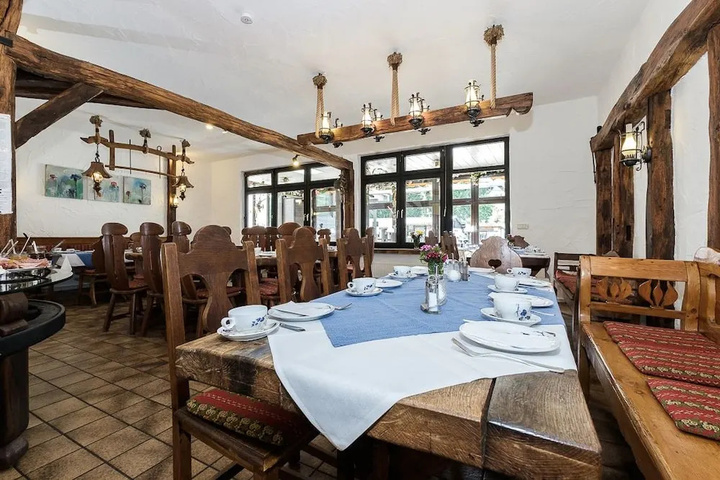 restaurant