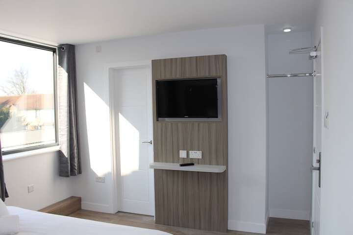 Room 16 of 19