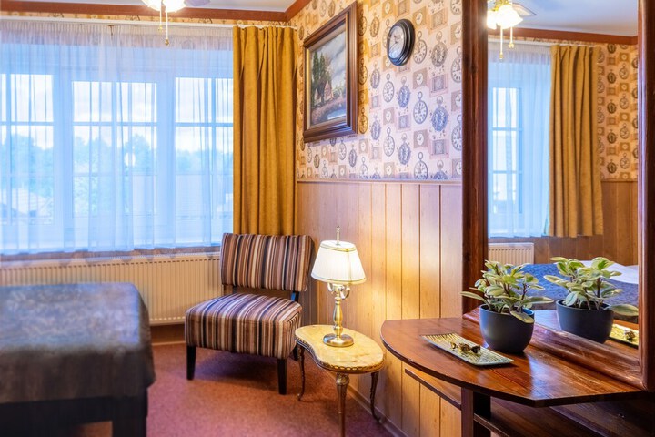 Room 21 of 50