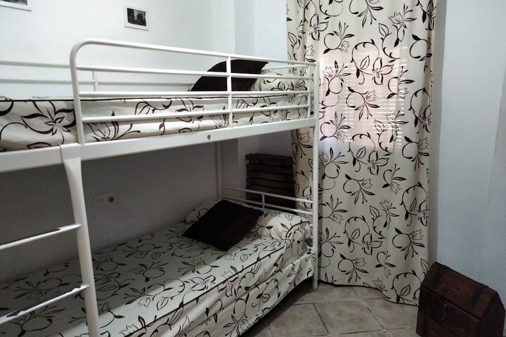 Room 3 of 43