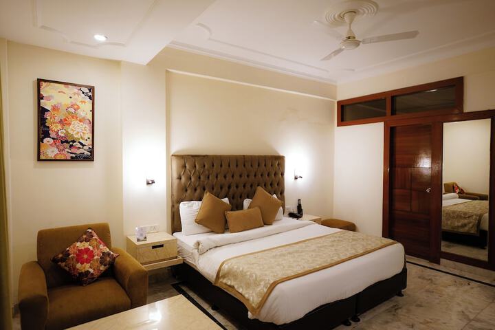 Room 37 of 113