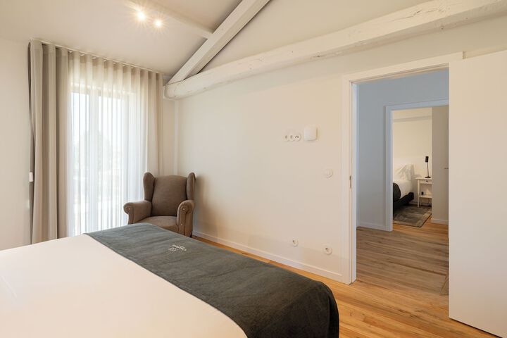 Room 47 of 100