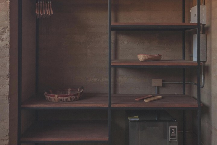 Room 48 of 70