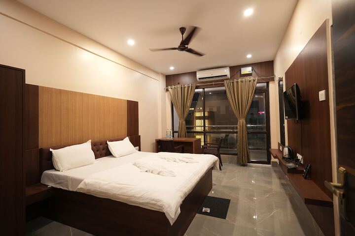 Room 5 of 22