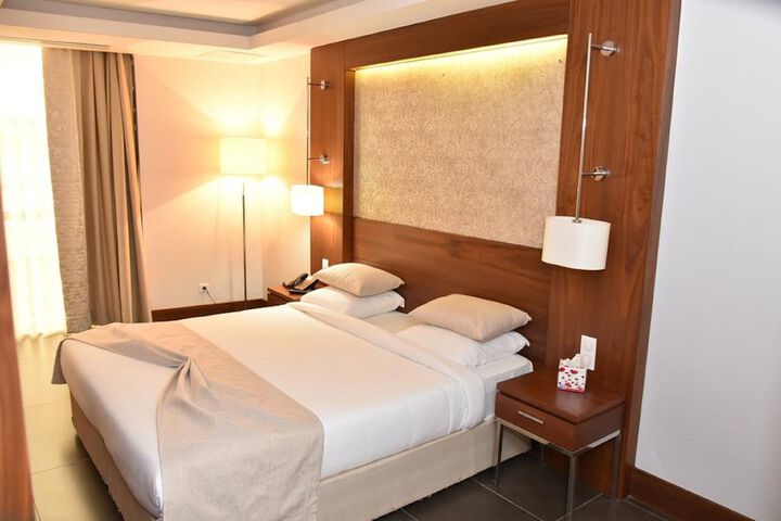 Room 18 of 37