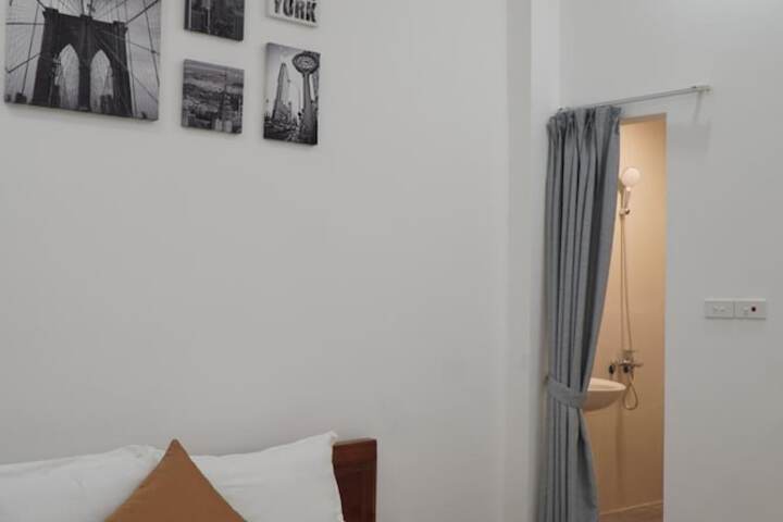 Room 22 of 57
