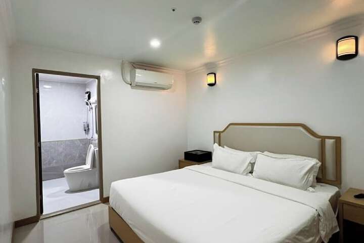 Room 16 of 23