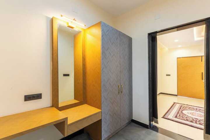 Room 8 of 26