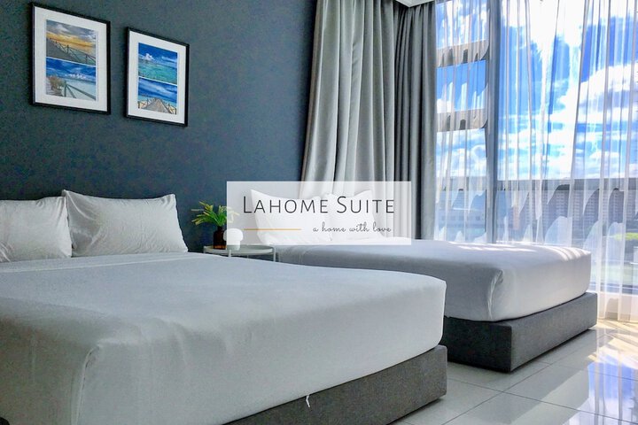 Room 2 of 34