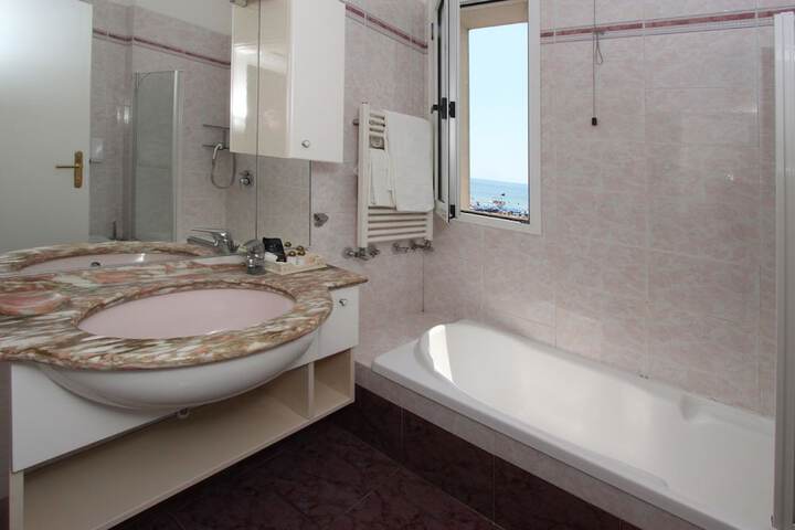 Bath Photo