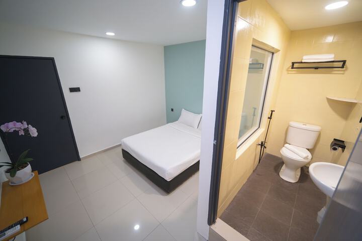 Room 20 of 35