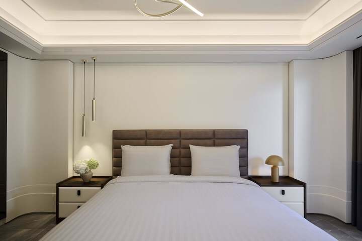 Room 119 of 400