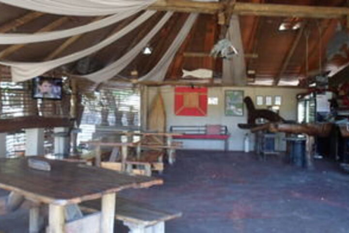 Lounge 43 of 62