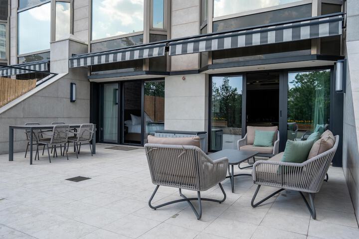 Terrace/Patio 238 of 243
