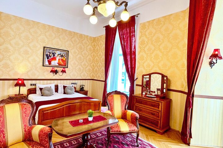 Room 49 of 83