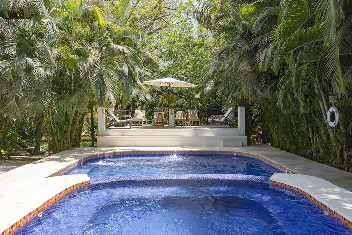 Pool 115 of 137