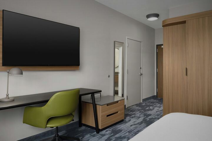 Room 19 of 40
