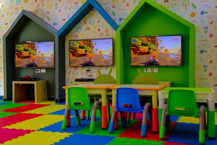 Childrens Activities 112 of 204