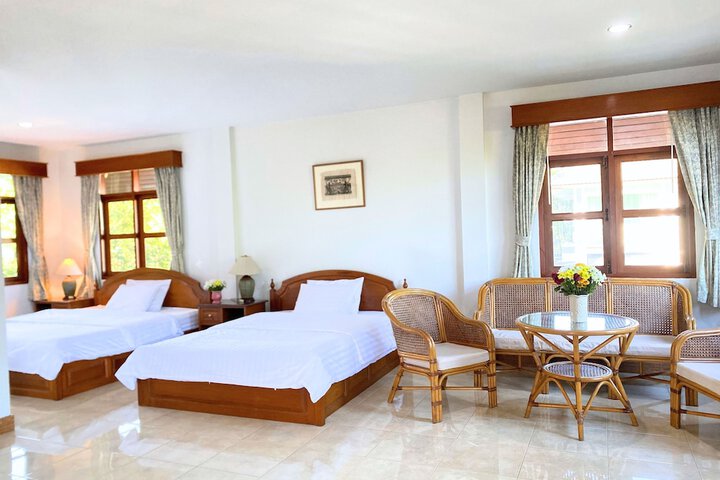 Room 3 of 10