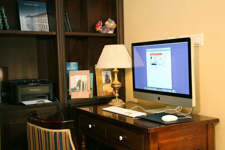 Guest Lobby