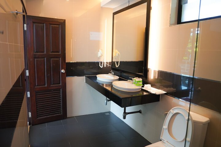 Room 40 of 64