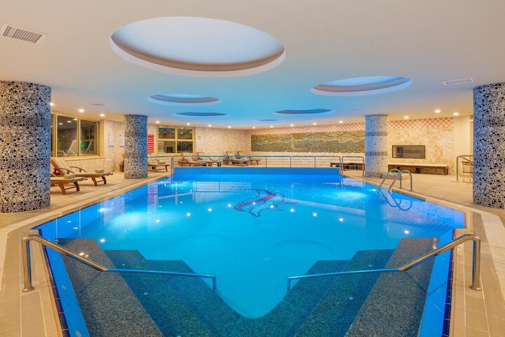 Pool 12 of 59