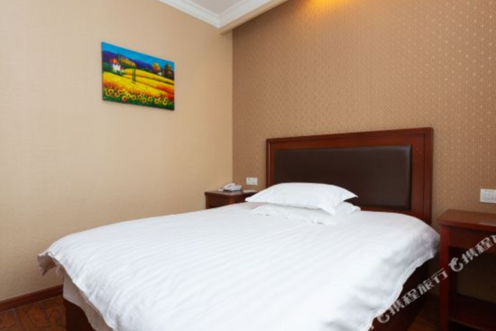Chun Yi Hotel