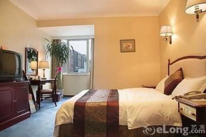 Room 10 of 51