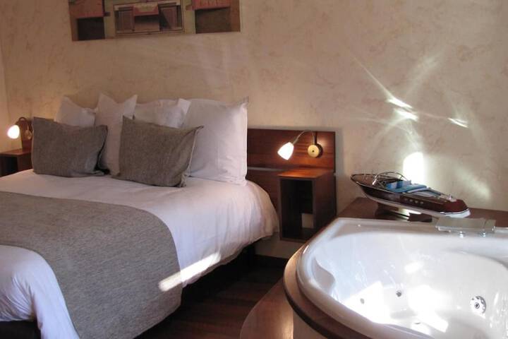 Room 13 of 70