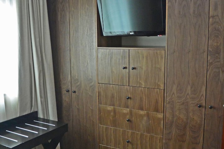 Room 10 of 84