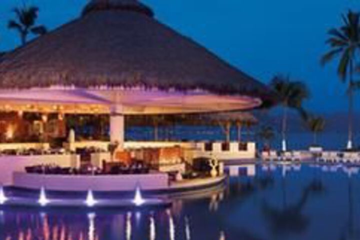 Exterior of Gorgeous Sunset View Suite