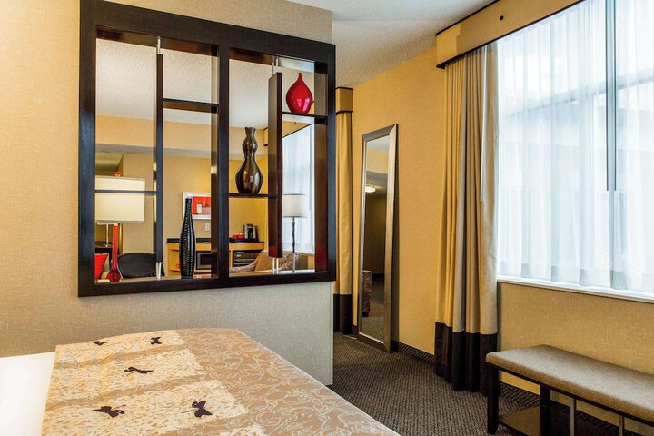Room 20 of 37