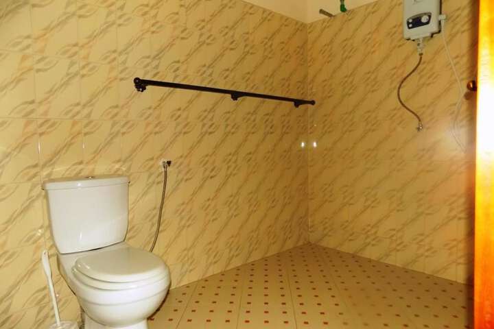 Room 17 of 32