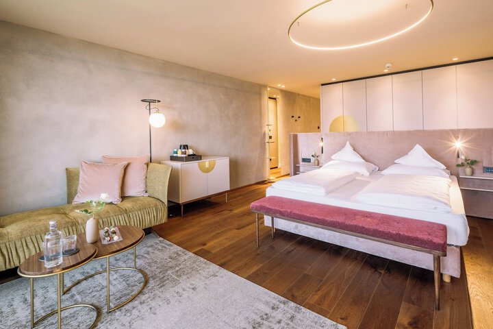 Room 10 of 89